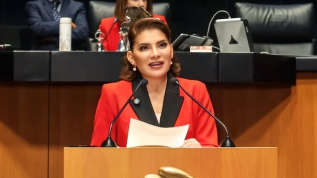 Senadora Lorenia Valles Sampedro